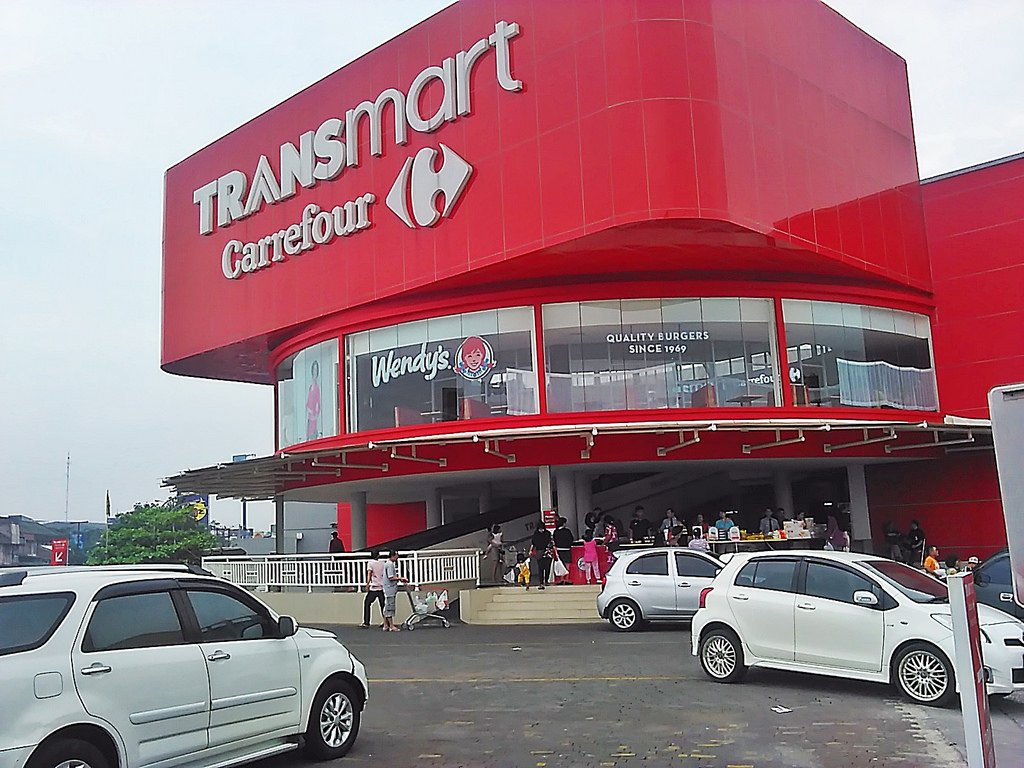 Transmart Carrefour Atrium Pondok Gede Kota Bekasi Indonesia
